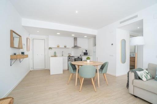 Apartamento Marivent 2023 Rosas